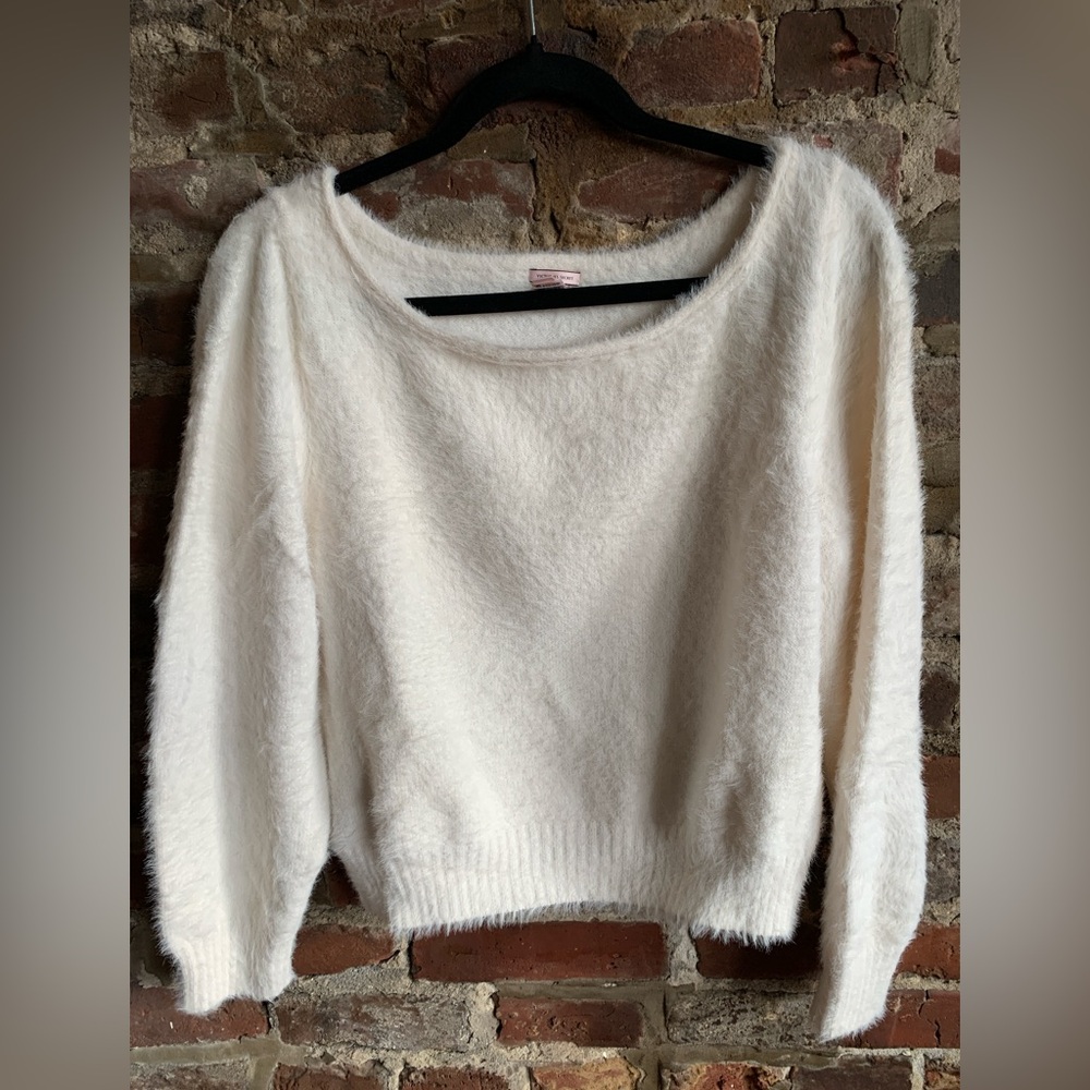 Victoria’s Secret White Fuzzy Sweater